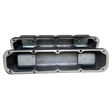 Load image into Gallery viewer, mopar performance magnum valve covers, black powder coat finish, underside view