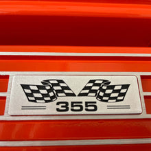 Load image into Gallery viewer, Small Block Chevy 355 Flag Logo Valve Covers &amp; 14&quot; Air Cleaner - Orange