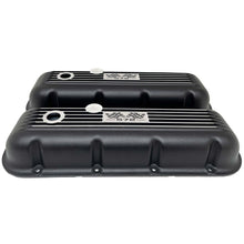 Load image into Gallery viewer, Big Block Chevy 572 Valve Covers, Flag Logo, Classic Finned - Black